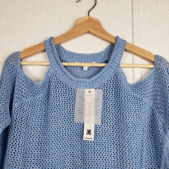 Nwt Willow & Clay Cold shoulder sweater from Nordstrom - Picture 8 of 10